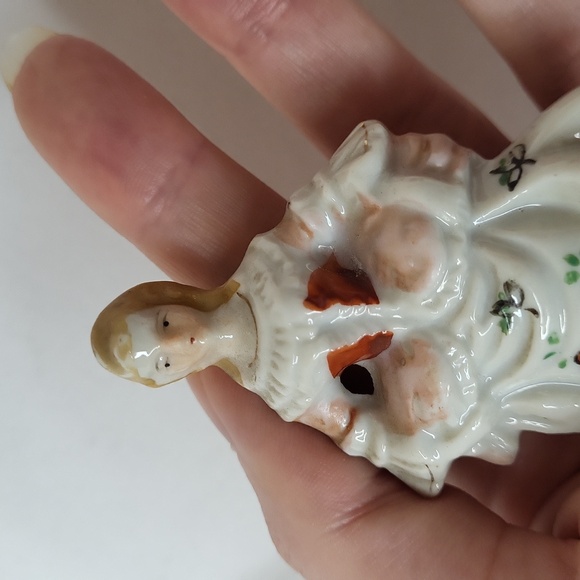 Vintage Victorian Woman Figurine Japan Porcelain Almost 4" - Picture 5 of 13